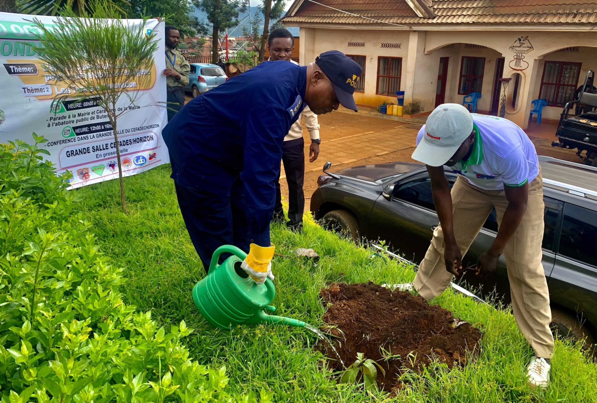 Mobilisation de la jeunesse de Butembo pour la plantation d...